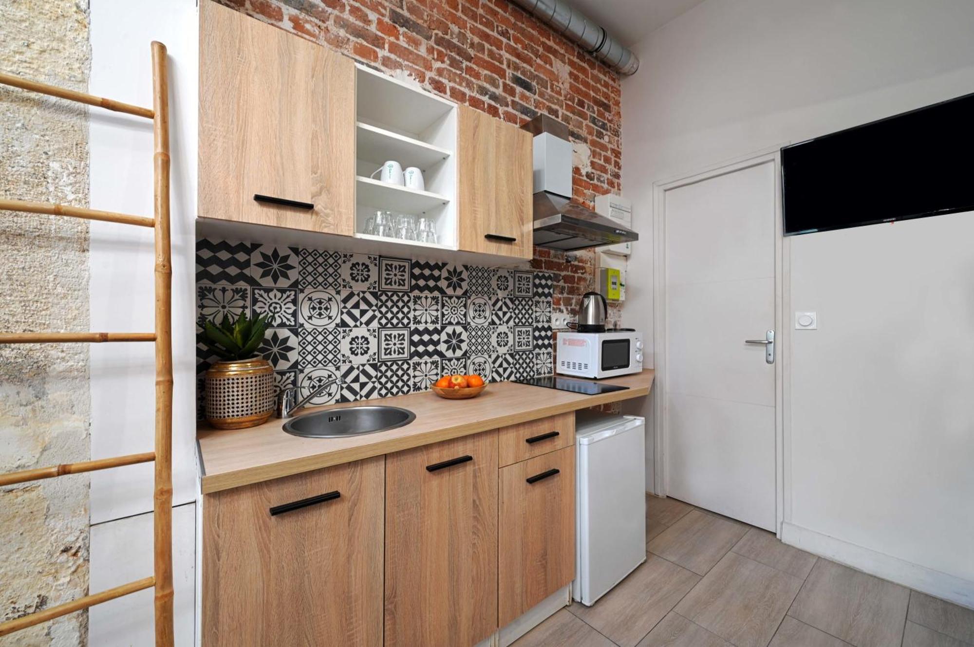 2 Bed Modern Fully Furnish Flat,Close To Buttes Chaumon Park Apartman Párizs Kültér fotó